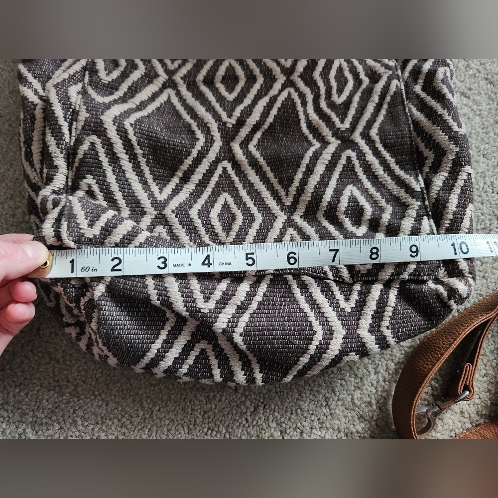 Thirty-One Geometric Tote Bag - Picture 6 of 7